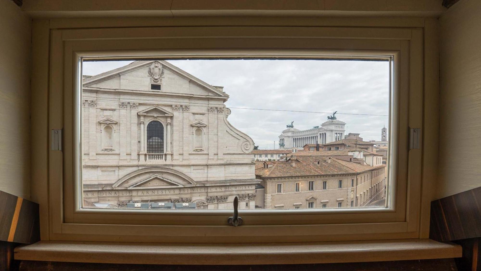 רומא Piazza Venezia Charming Apartments With View מראה חיצוני תמונה