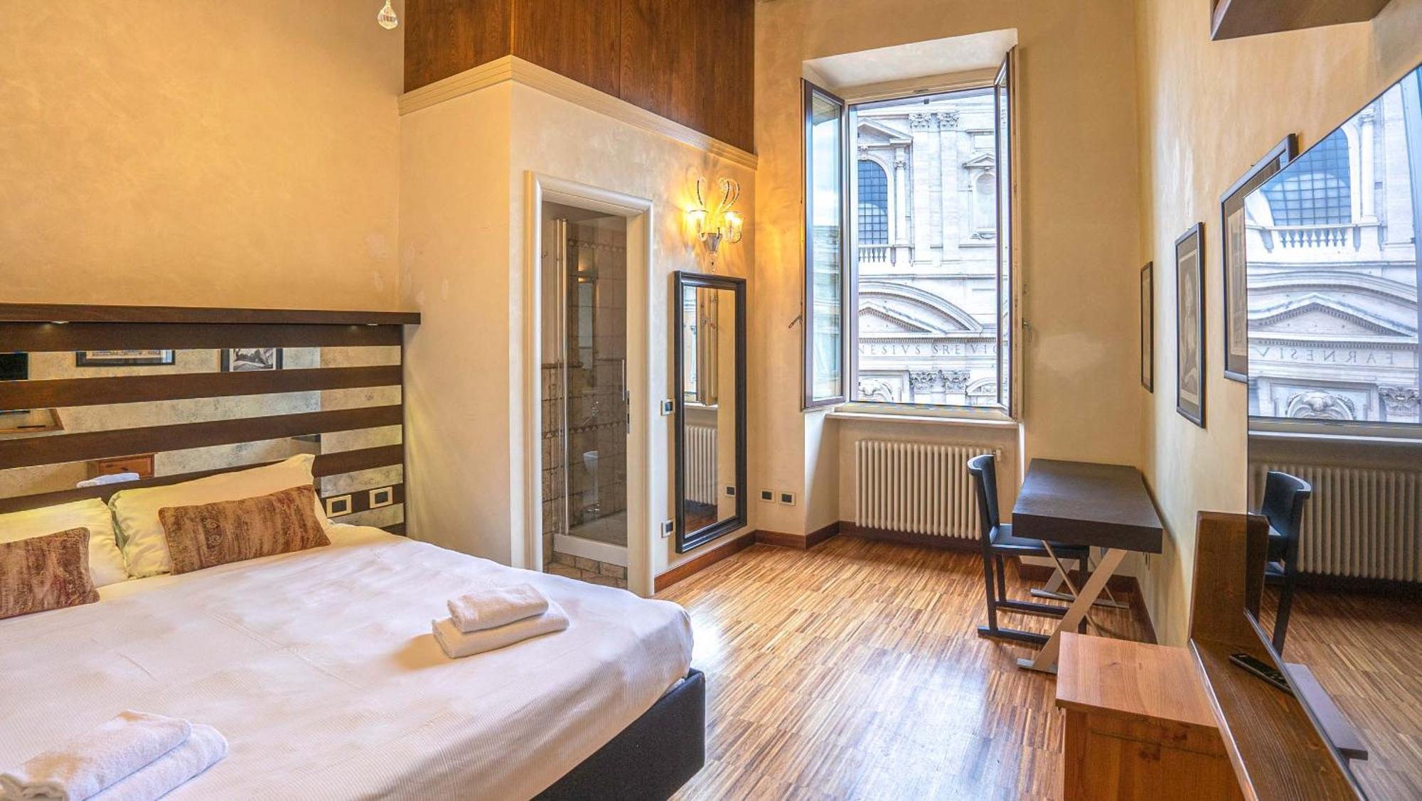 רומא Piazza Venezia Charming Apartments With View מראה חיצוני תמונה