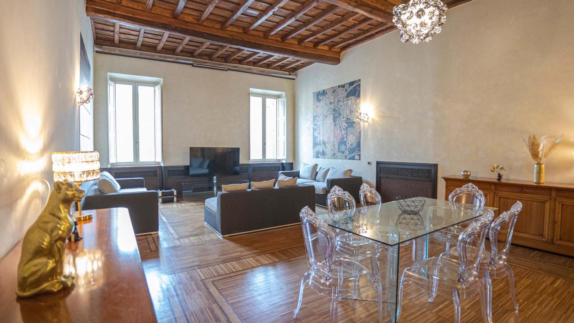 רומא Piazza Venezia Charming Apartments With View מראה חיצוני תמונה