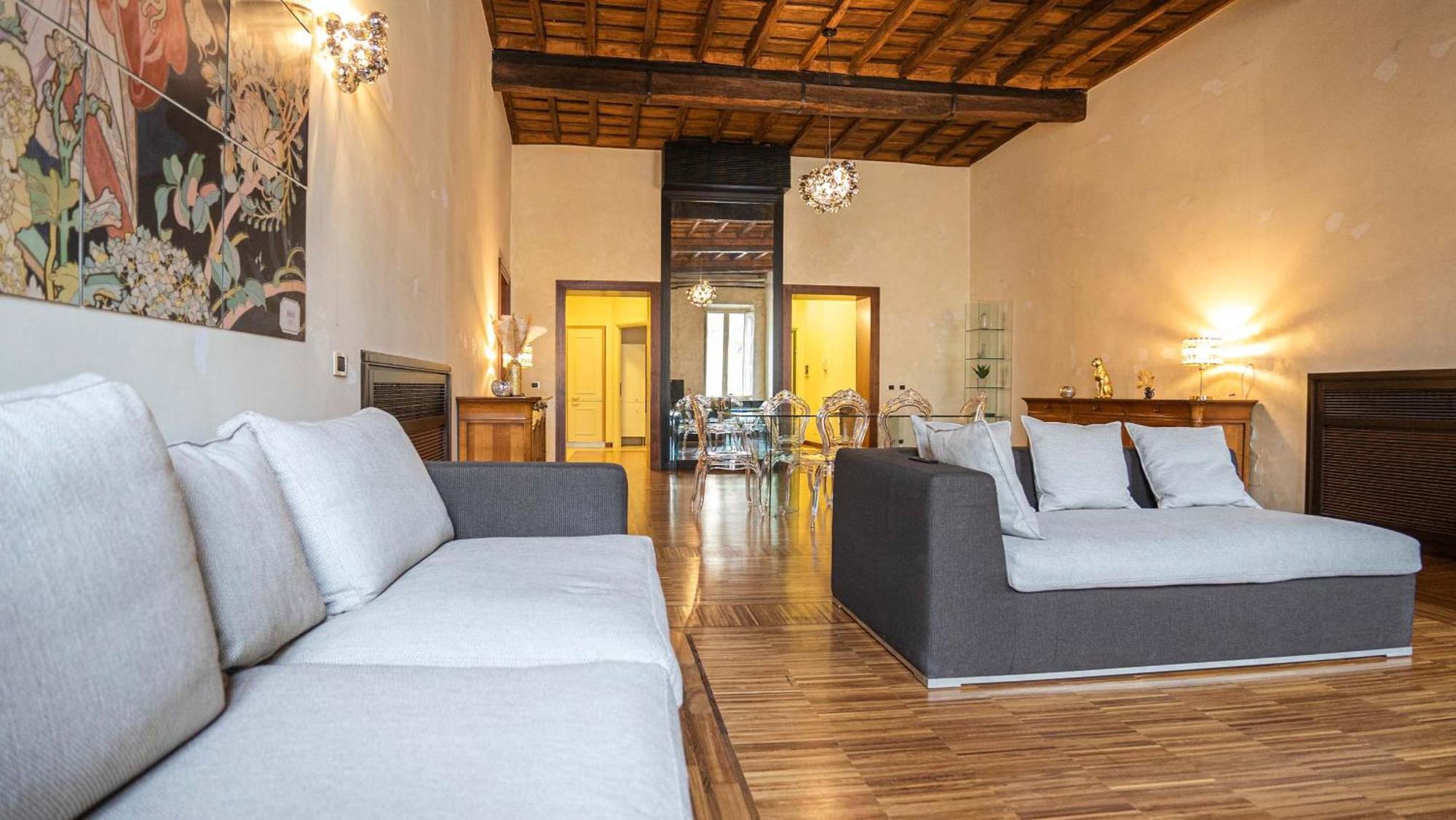 רומא Piazza Venezia Charming Apartments With View מראה חיצוני תמונה