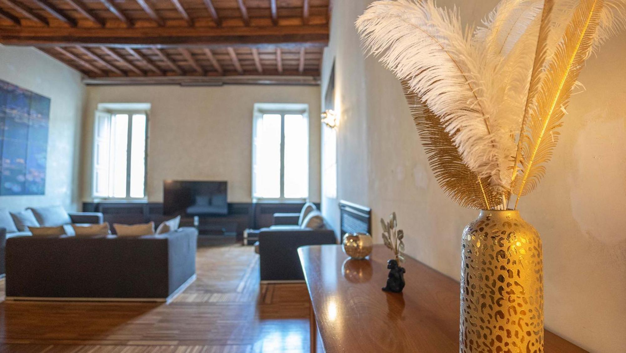 רומא Piazza Venezia Charming Apartments With View מראה חיצוני תמונה